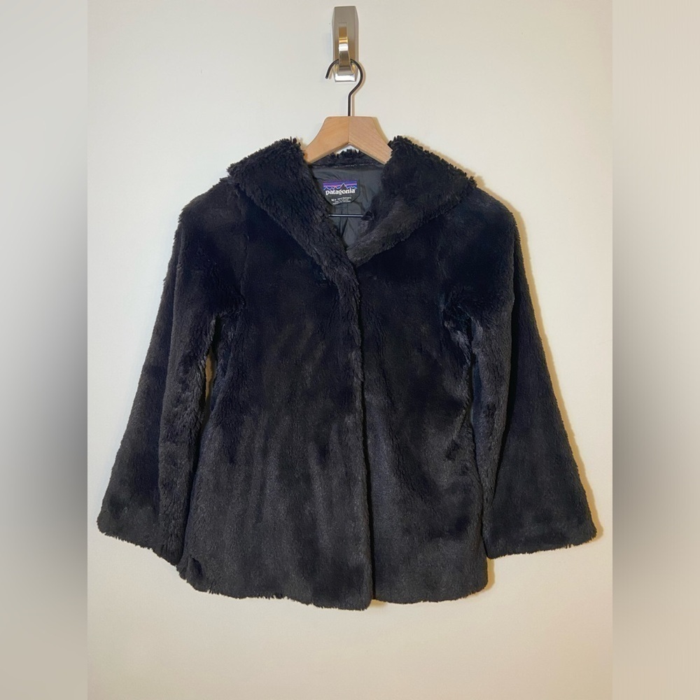 Patagonia Pelage Girl's Jacket Size M 10 Black Faux Fur Shawl Warm Collar Coat